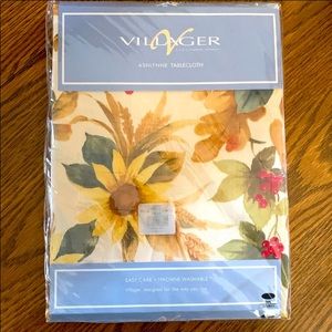 NWT tablecloth 60 x 84